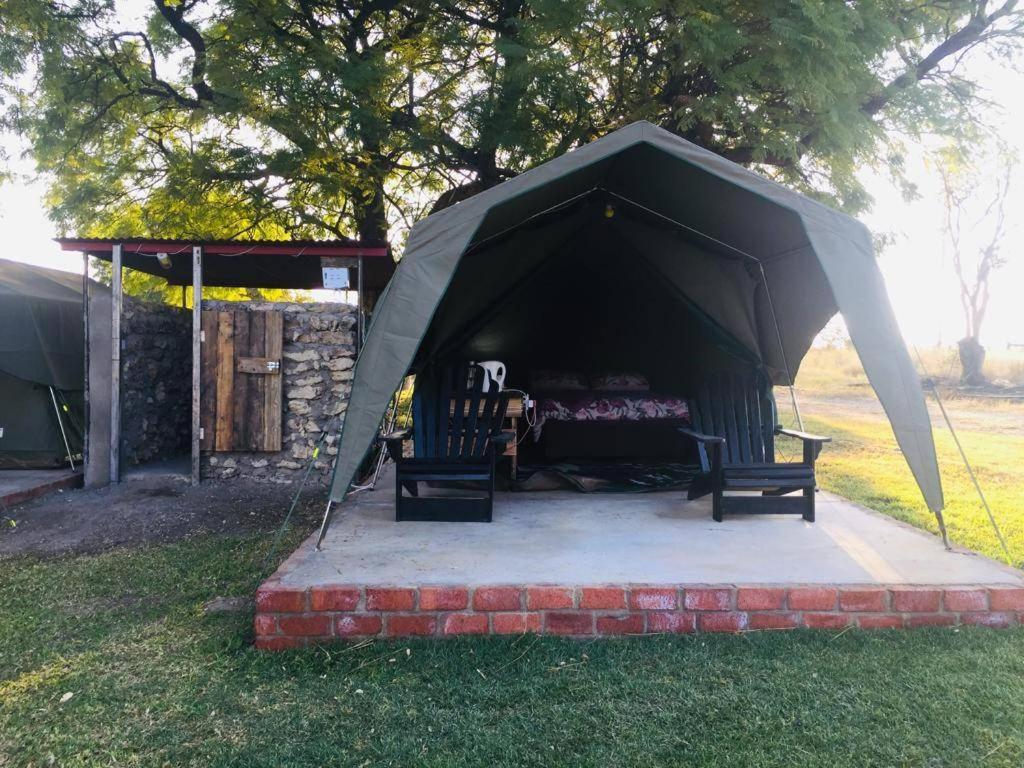 Bambi Lodge Grootfontein Exterior photo